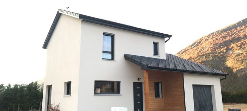 CONSTRUCTION D’UNE MAISON A ETAGE A LA ROCHE DES ARNAUDS 
