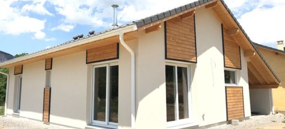 CONSTRUCTION D UNE MAISON AVEC ABRIS VOITURE A GAP 