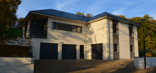Construction d’une maison avec sous sol à Nuces