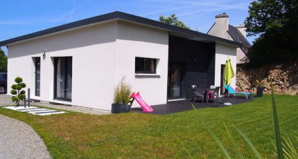 Construction maison contemporaine de plain pied dans le Var