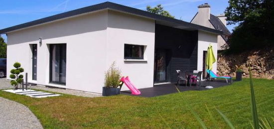 Construction maison contemporaine de plain pied dans le Var