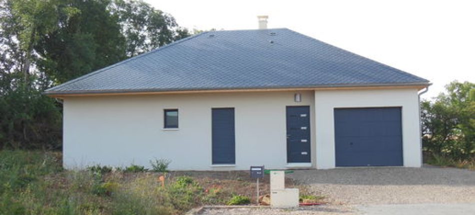 Construction d’une maison de plain pied traditionnelle à Roussennac 
