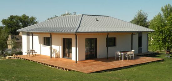 Une construction de maison à Souyri et couverture en ZINC