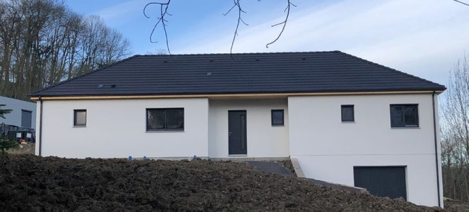 Construction d’une maison traditionnelle de 120,50 m2 avec sous sol de 45,61 m2 sur la commune de GAN 