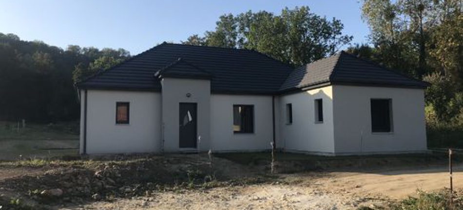 Construction d’une maison en L à MERLIEUX-ET-FOUQUEROLLES 