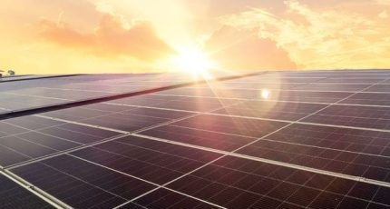 L’autoconsommation photovoltaïque sur les maisons à ossature bois : une solution durable et économique
